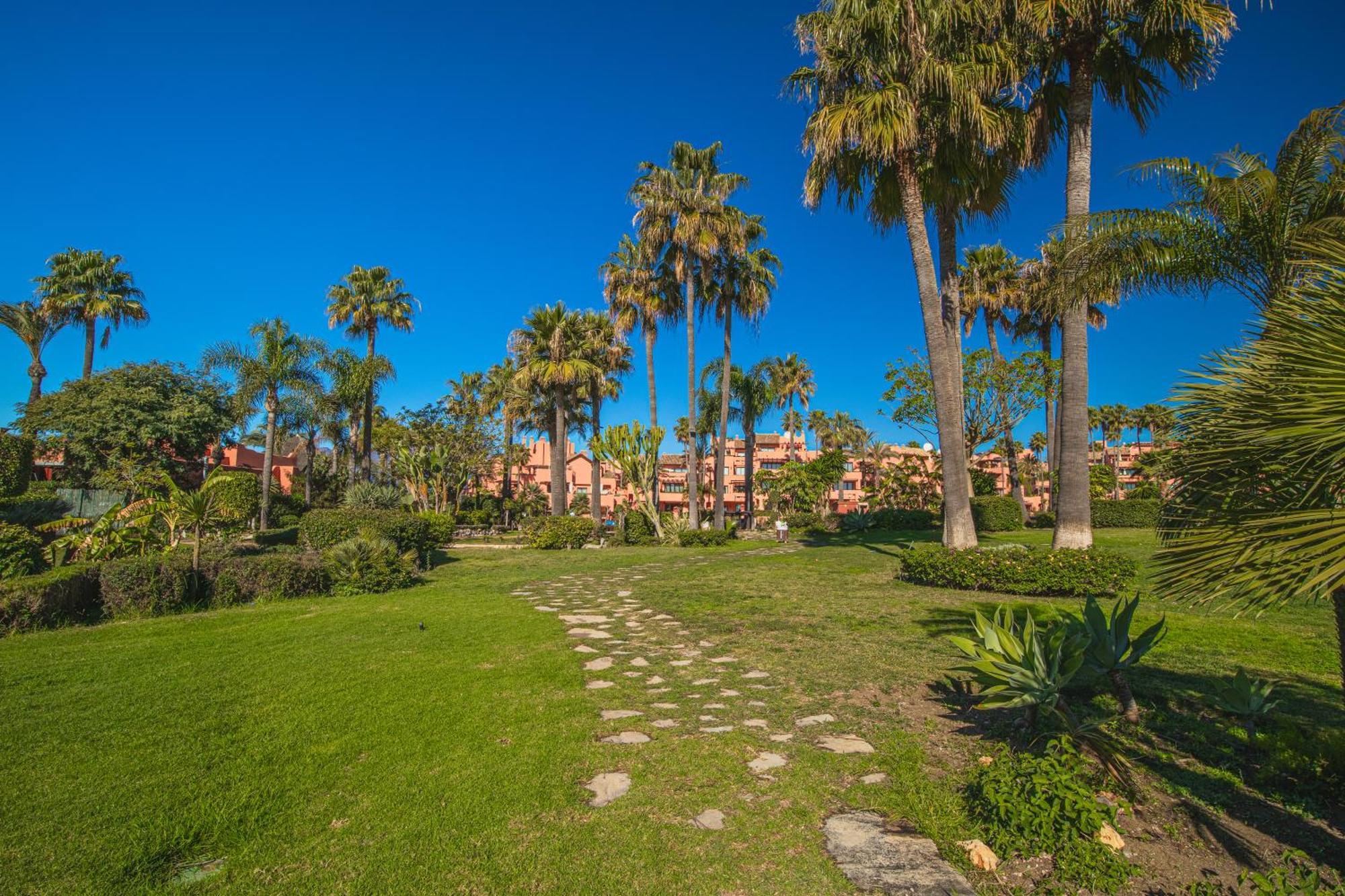 Buenti Apartments Estepona Zewnętrze zdjęcie
